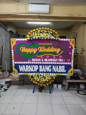 Papan Bunga di Senopati