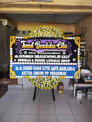 Papan Bunga di Senopati